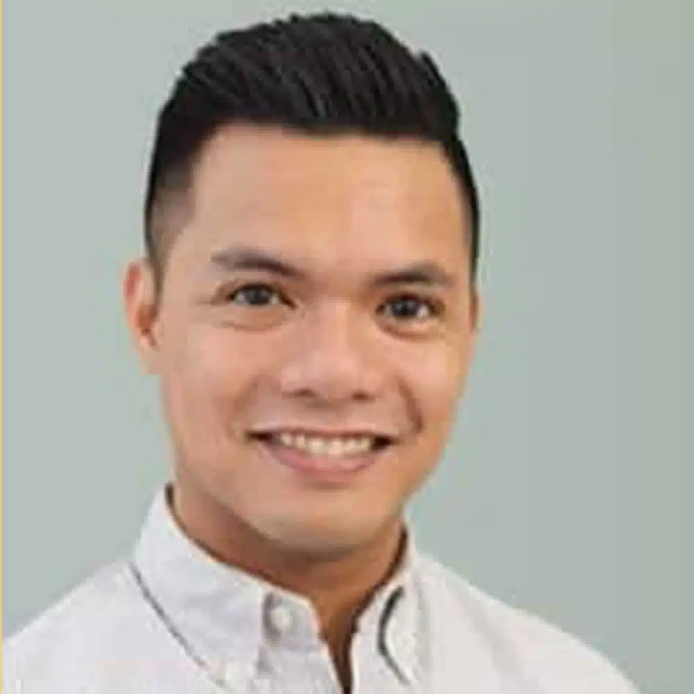 Carlo Badiola headshot