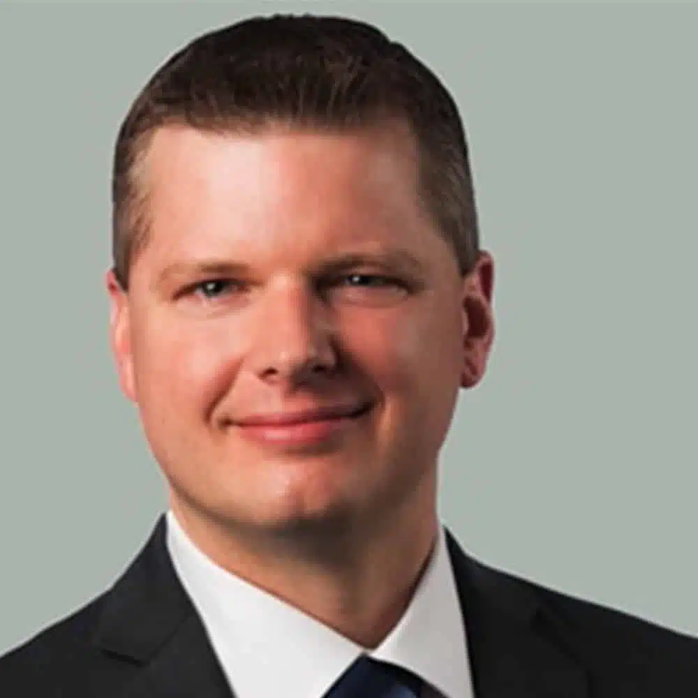 Victor Flansburg headshot